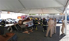 Bombeiros de Maringá e região participam de treinamento de salvamento veicular